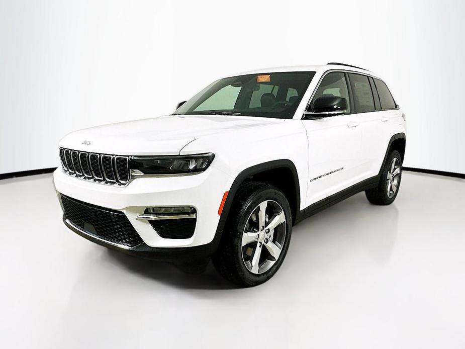 new 2025 Jeep Grand Cherokee car, priced at $49,303