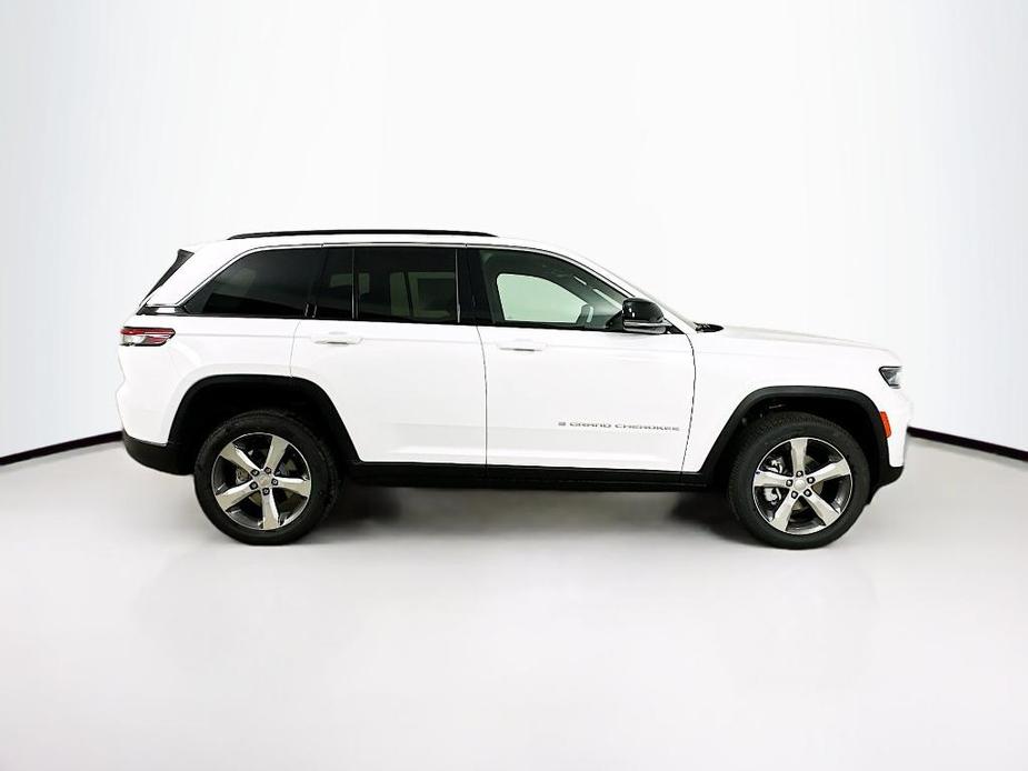 new 2025 Jeep Grand Cherokee car, priced at $49,303