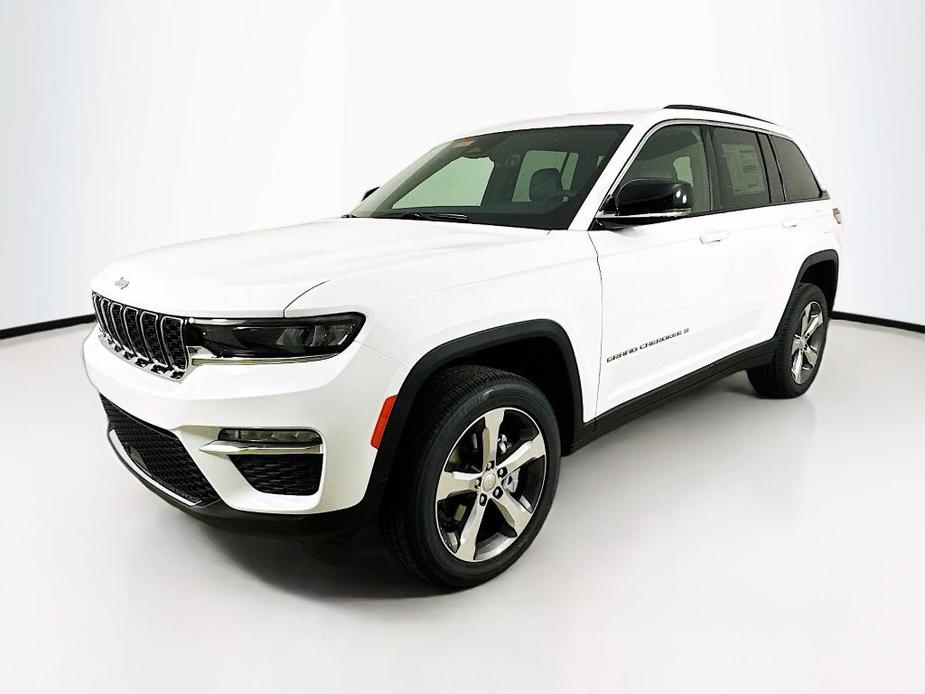 new 2025 Jeep Grand Cherokee car, priced at $50,803