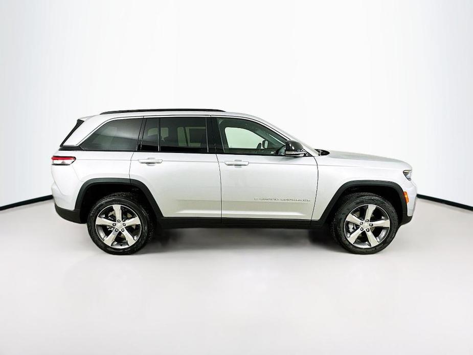 new 2025 Jeep Grand Cherokee car, priced at $49,886