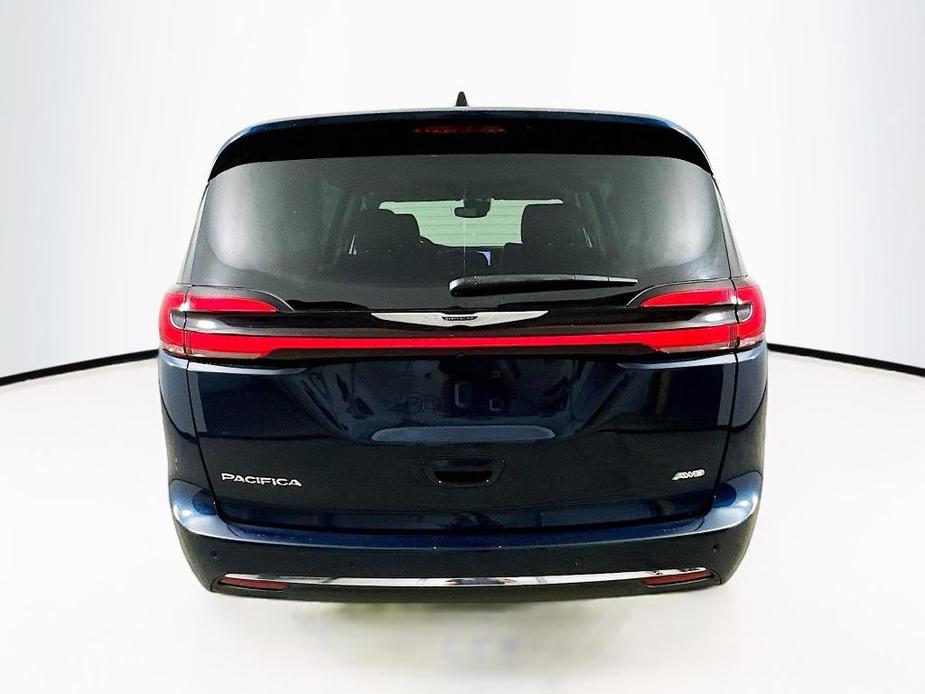 new 2024 Chrysler Pacifica car, priced at $45,907