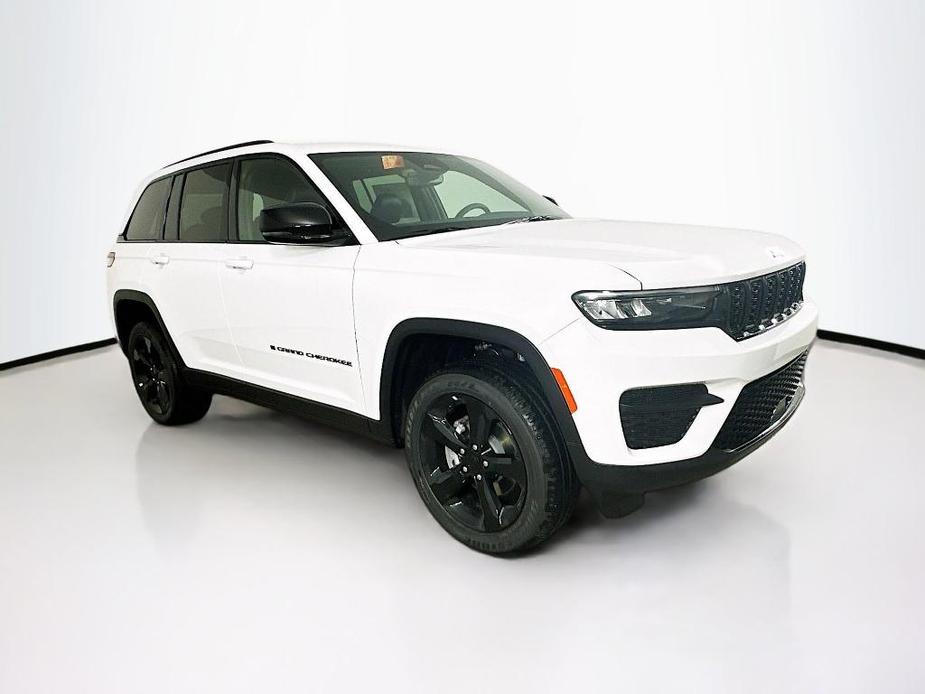 new 2024 Jeep Grand Cherokee car, priced at $41,580