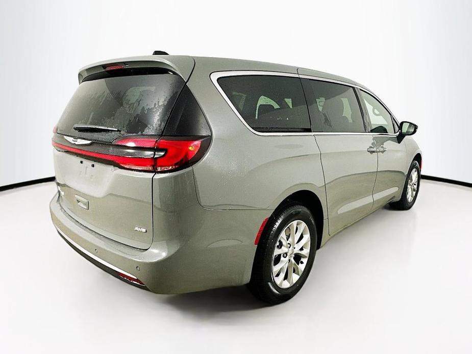 new 2025 Chrysler Pacifica car, priced at $46,530