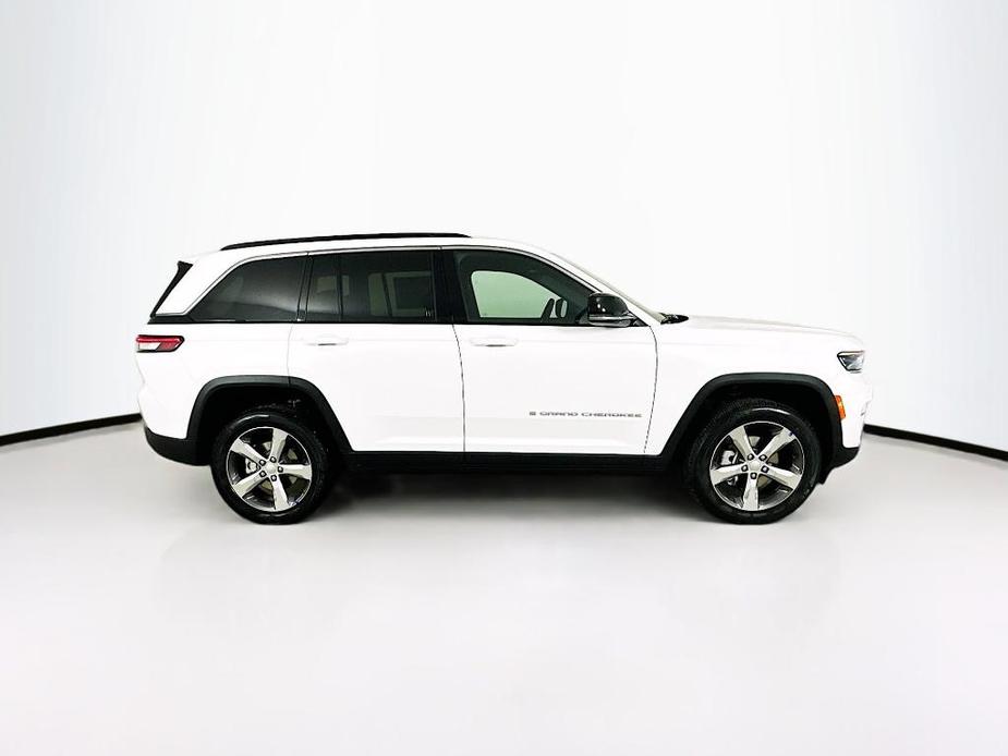 new 2025 Jeep Grand Cherokee car, priced at $49,303