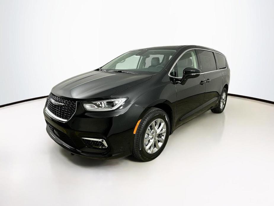 new 2024 Chrysler Pacifica car, priced at $40,793