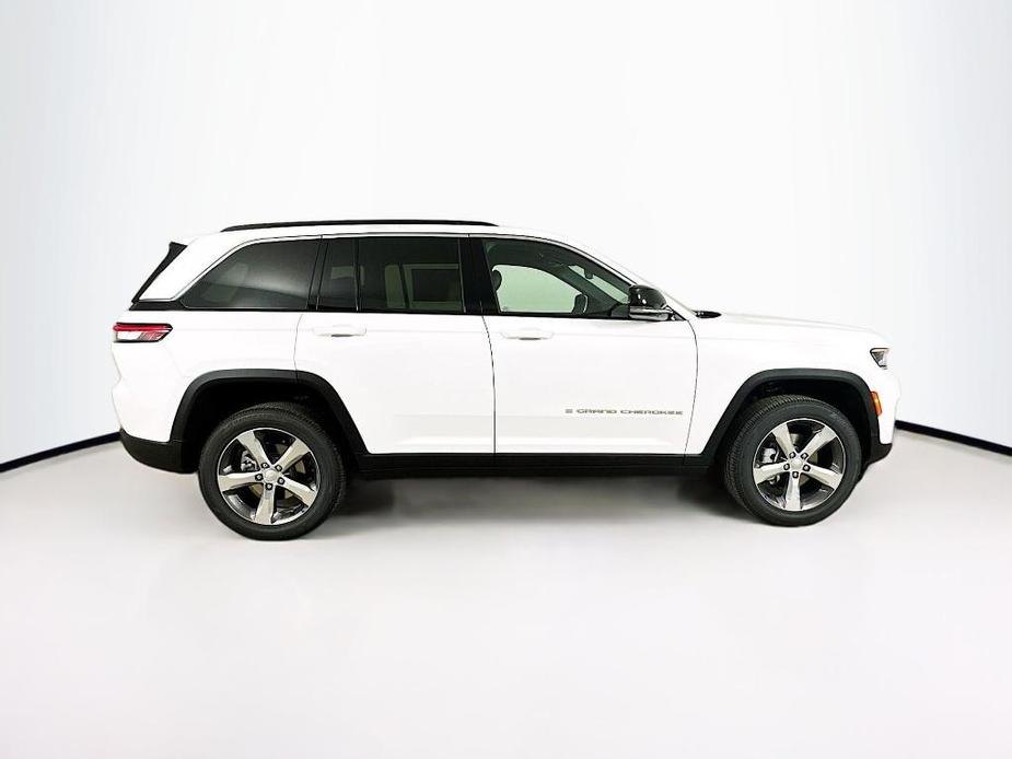 new 2025 Jeep Grand Cherokee car, priced at $49,303