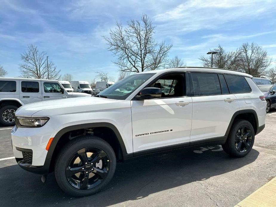 new 2024 Jeep Grand Cherokee L car, priced at $46,325