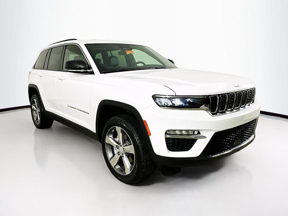 new 2025 Jeep Grand Cherokee car, priced at $49,303