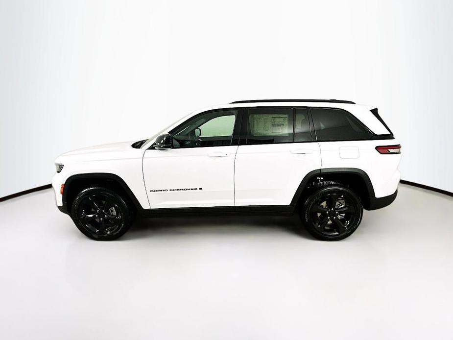 new 2025 Jeep Grand Cherokee car, priced at $45,128