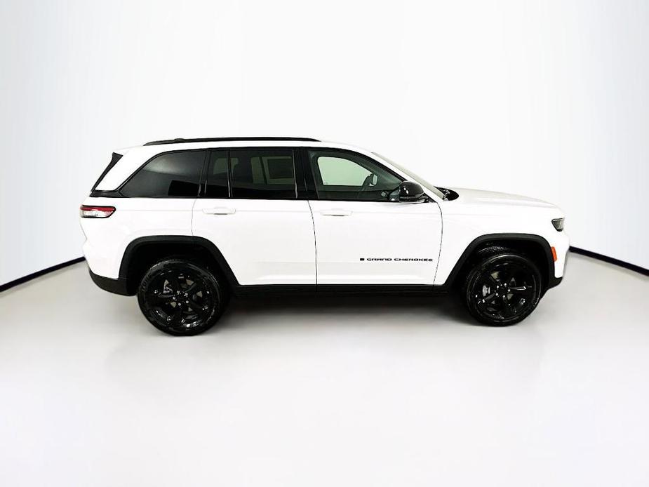 new 2025 Jeep Grand Cherokee car, priced at $45,128