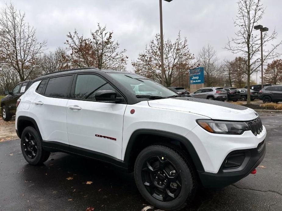 new 2024 Jeep Compass car, priced at $33,970