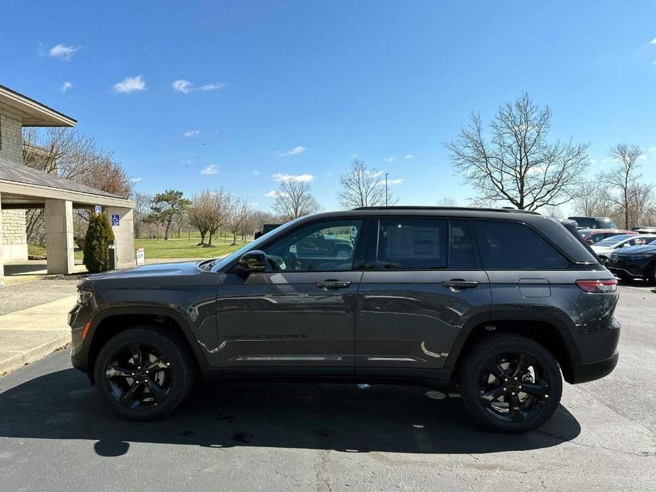 new 2024 Jeep Grand Cherokee car, priced at $44,425