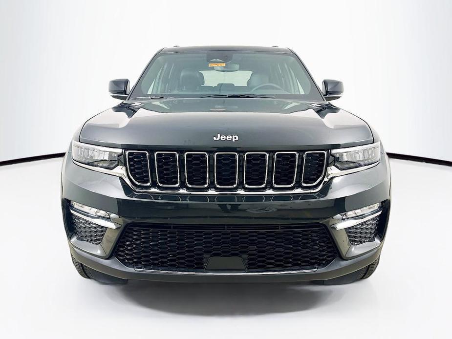 new 2024 Jeep Grand Cherokee car, priced at $45,435