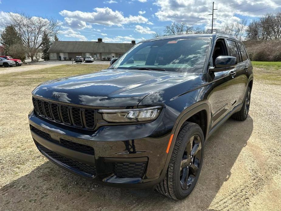 new 2024 Jeep Grand Cherokee L car, priced at $45,925