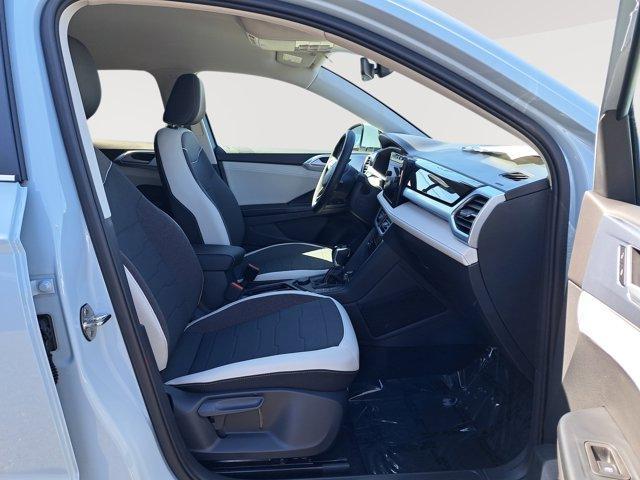 new 2025 Volkswagen Taos car