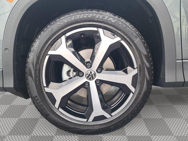 new 2025 Volkswagen Tiguan car, priced at $32,567