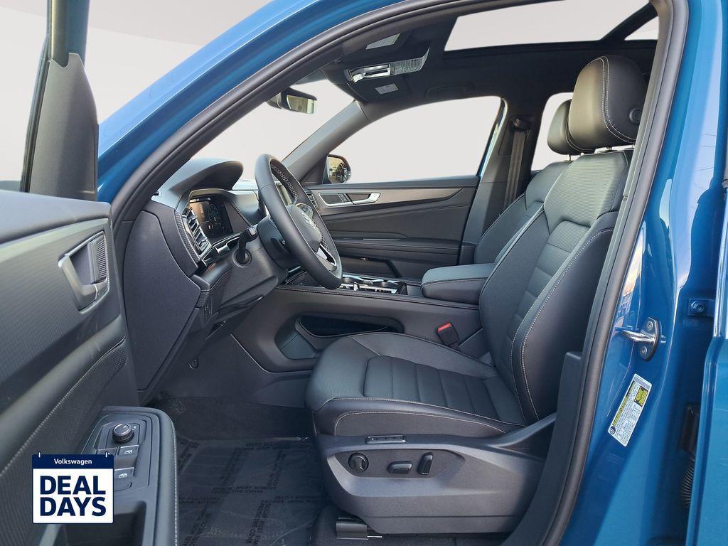new 2025 Volkswagen Atlas Cross Sport car, priced at $43,997