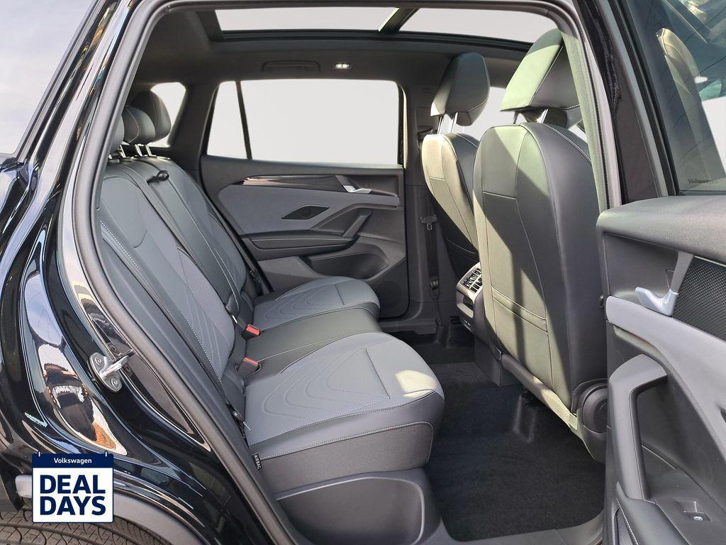 new 2025 Volkswagen Tiguan car, priced at $38,922