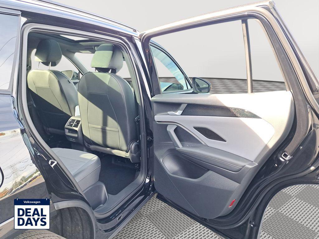 new 2025 Volkswagen Tiguan car, priced at $38,922