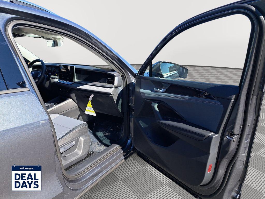 new 2025 Volkswagen Tiguan car, priced at $32,705