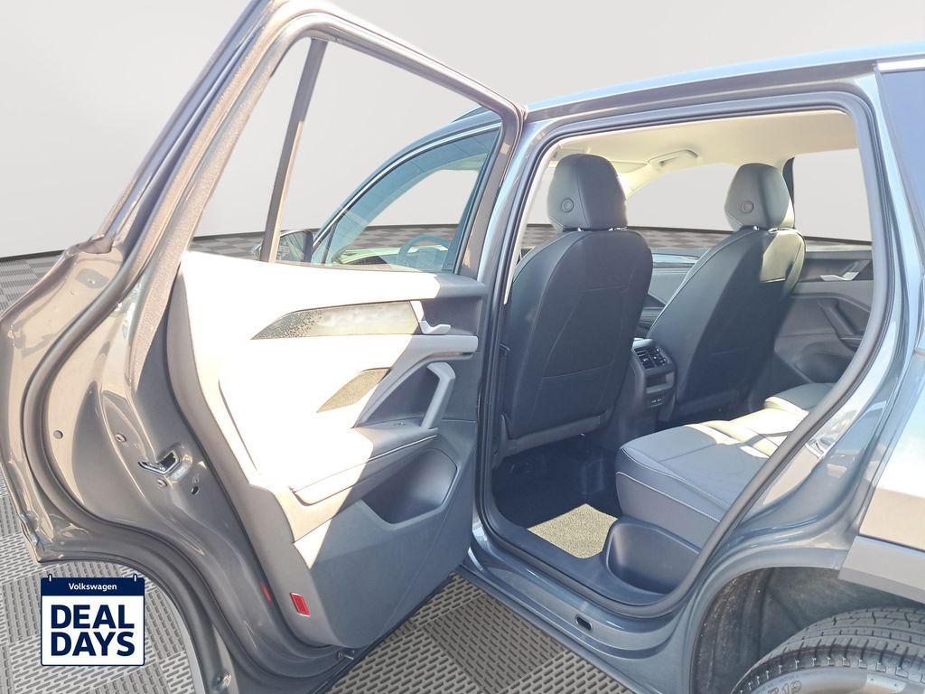 new 2025 Volkswagen Tiguan car, priced at $32,705