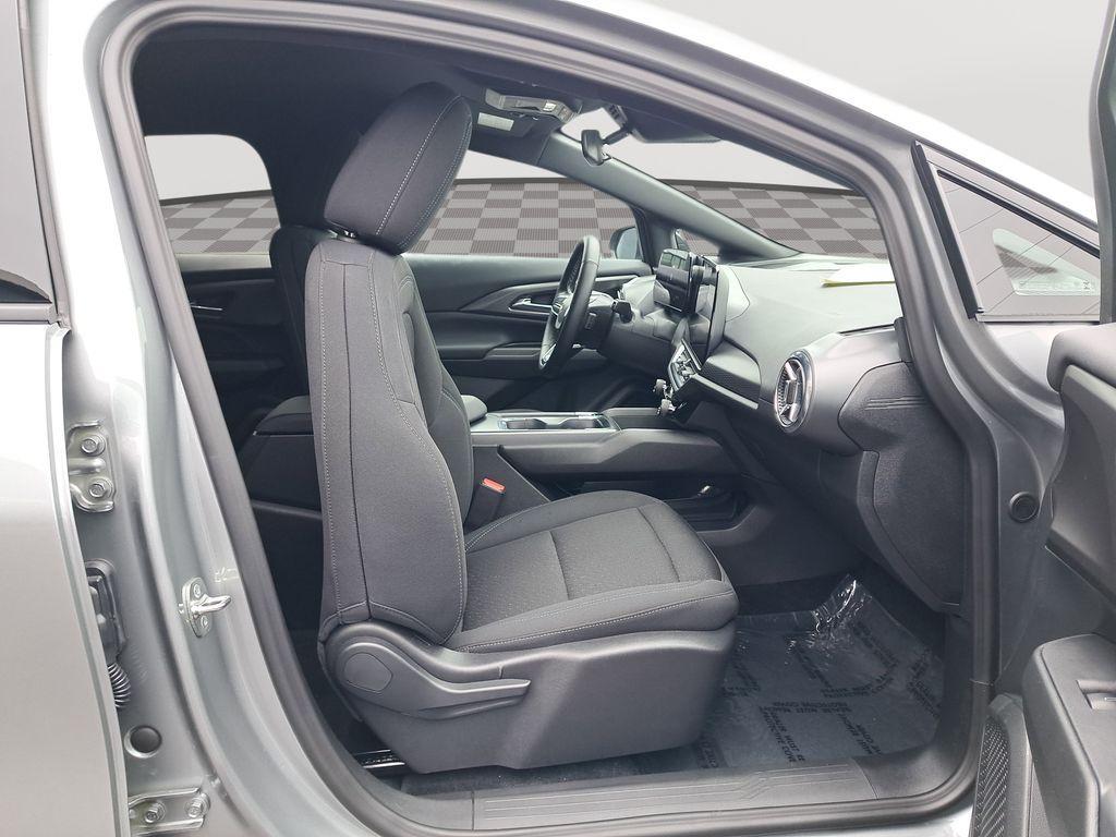 used 2025 Chevrolet Equinox EV car, priced at $25,362