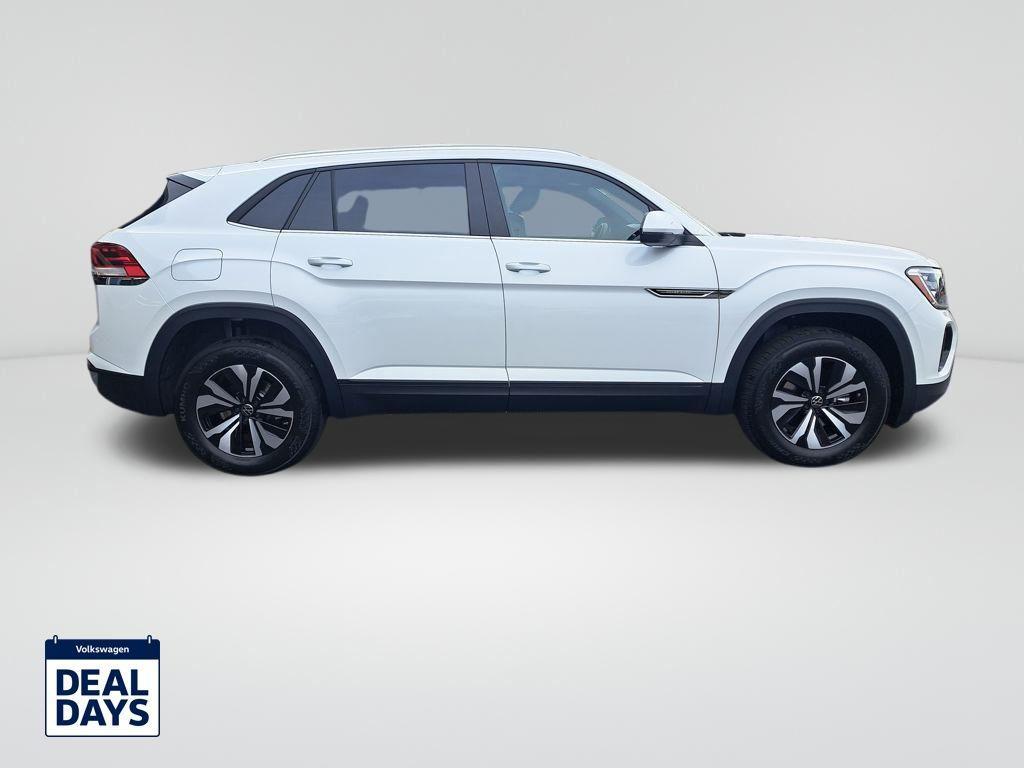 new 2026 Volkswagen Atlas Cross Sport car, priced at $41,426