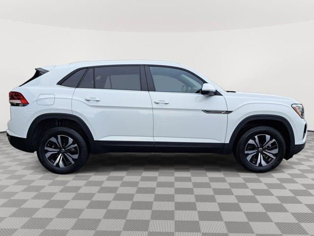 new 2025 Volkswagen Atlas Cross Sport car, priced at $39,000