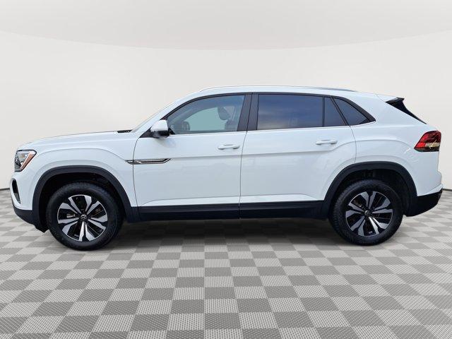 new 2025 Volkswagen Atlas Cross Sport car, priced at $39,000