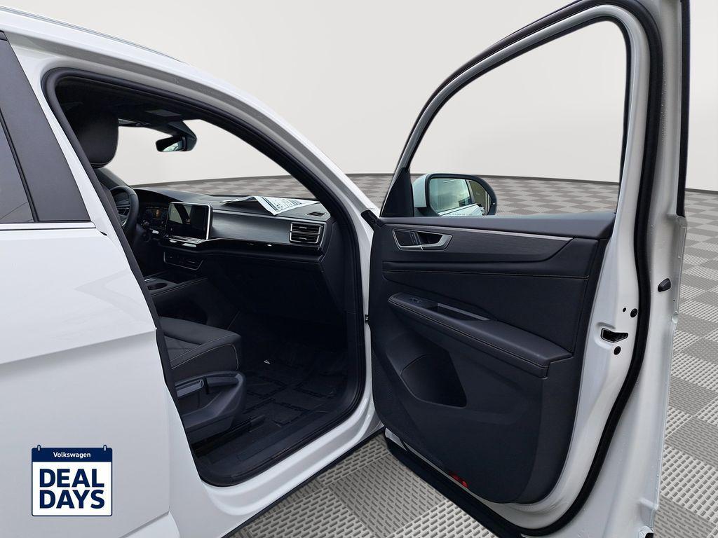 new 2025 Volkswagen Atlas Cross Sport car, priced at $34,997