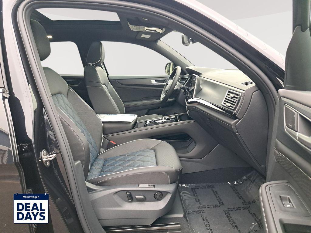 new 2025 Volkswagen Atlas Cross Sport car, priced at $52,051