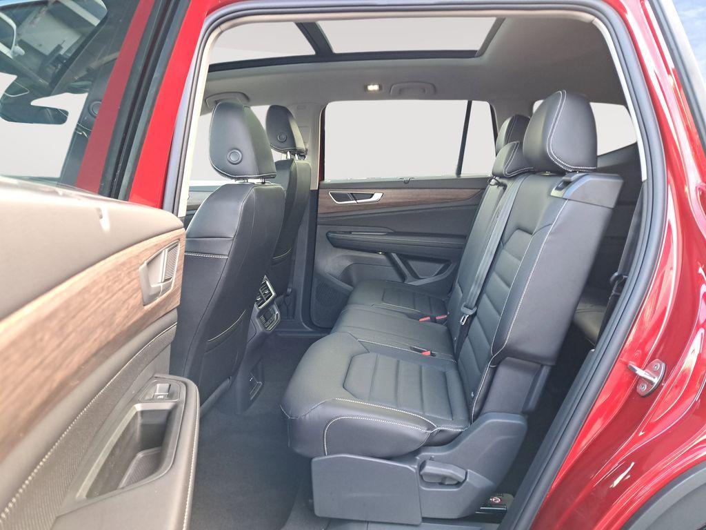 new 2025 Volkswagen Atlas car, priced at $43,997