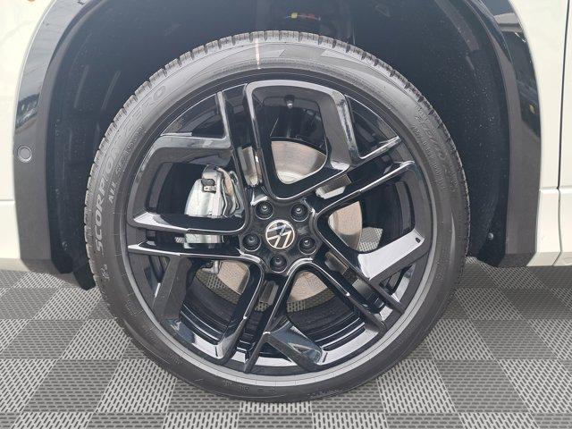 new 2025 Volkswagen Tiguan car