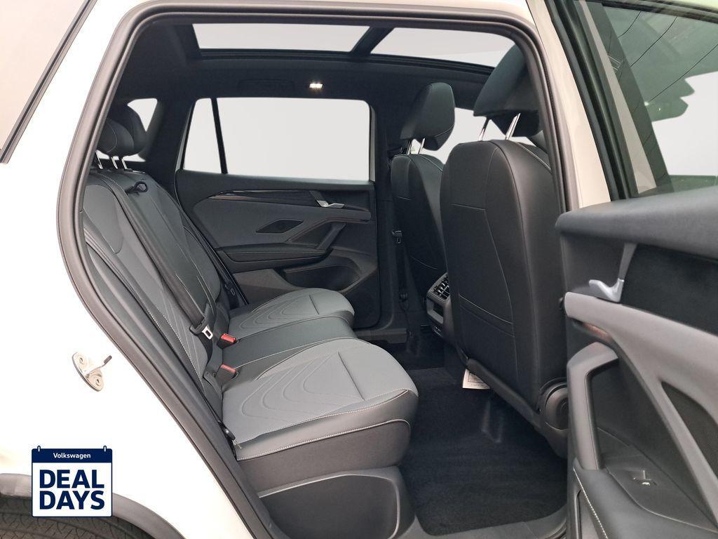 new 2025 Volkswagen Tiguan car, priced at $39,377