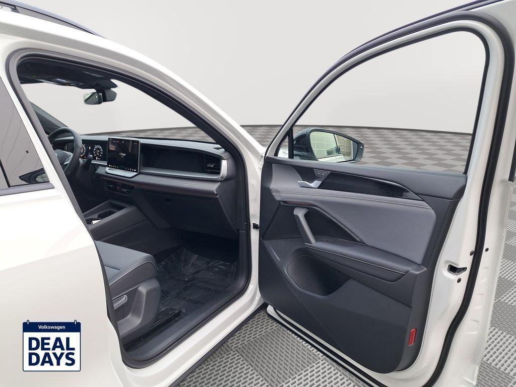 new 2025 Volkswagen Tiguan car, priced at $39,377