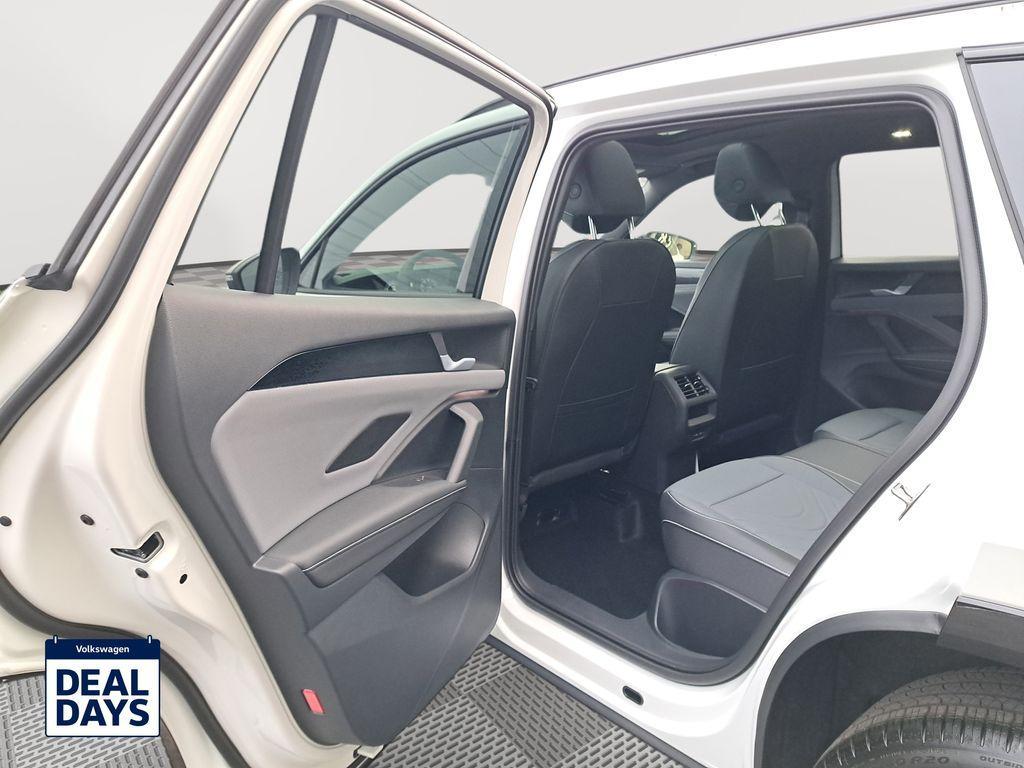 new 2025 Volkswagen Tiguan car, priced at $39,377