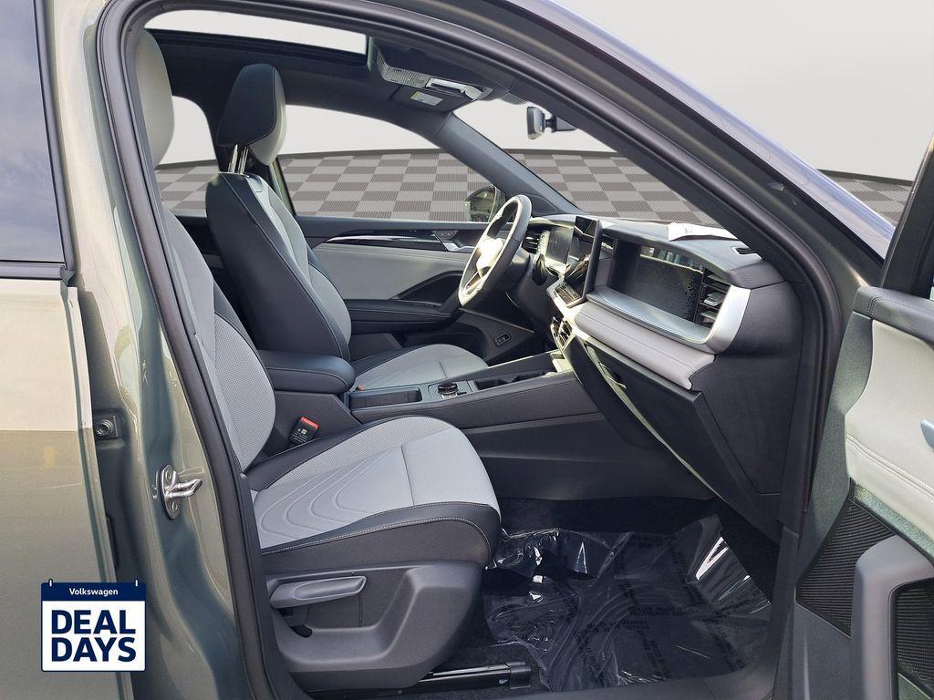 new 2025 Volkswagen Tiguan car, priced at $39,772