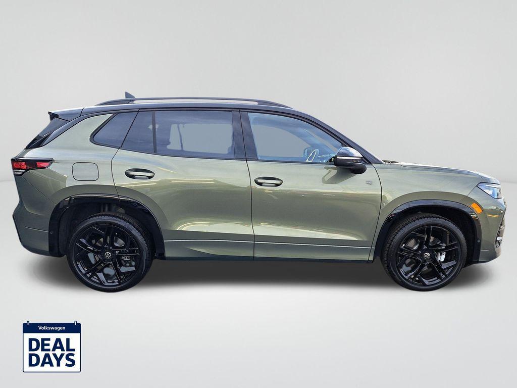 new 2025 Volkswagen Tiguan car, priced at $39,772