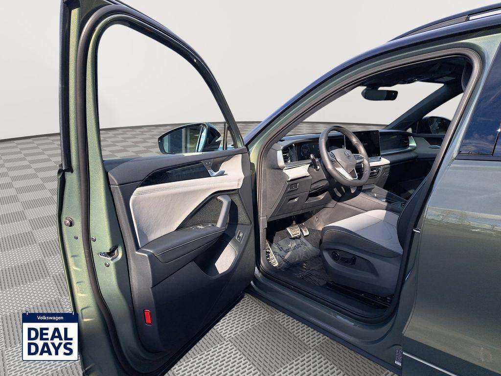 new 2025 Volkswagen Tiguan car, priced at $39,772
