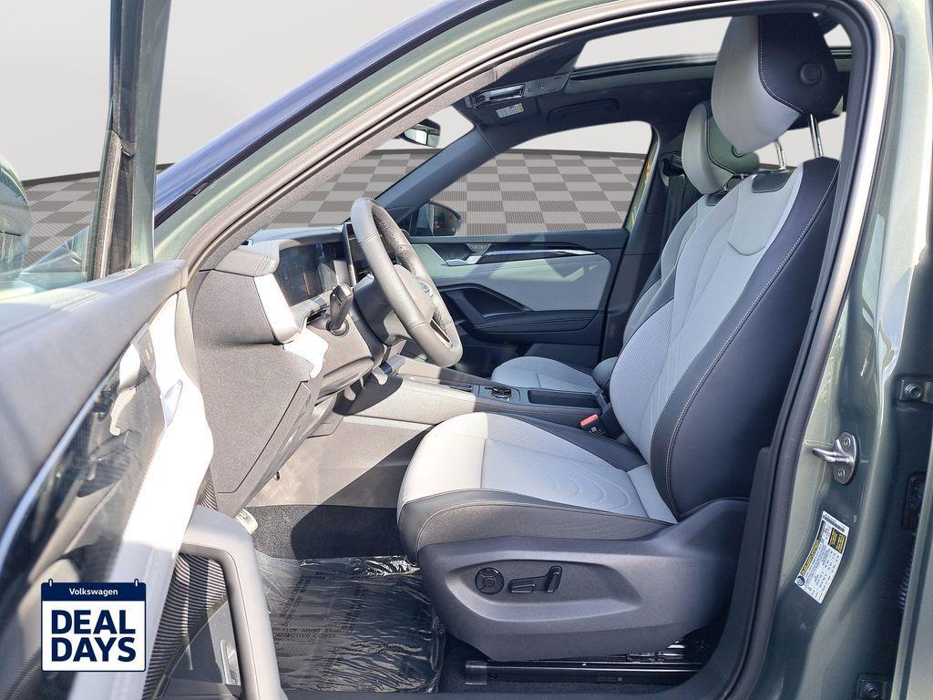 new 2025 Volkswagen Tiguan car, priced at $39,772