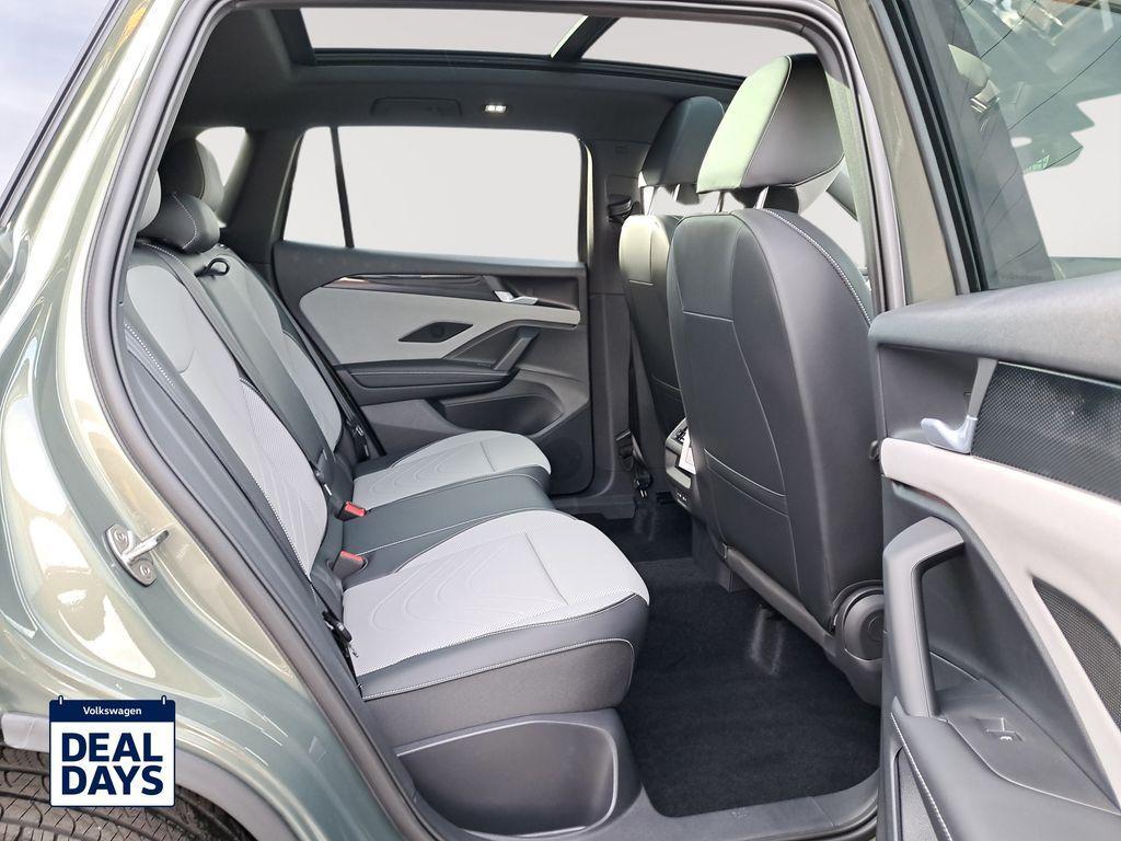 new 2025 Volkswagen Tiguan car, priced at $39,772