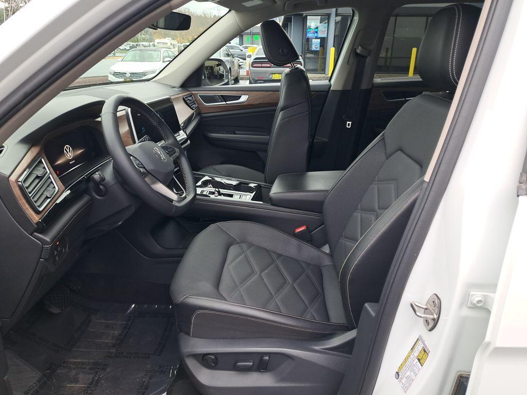 used 2024 Volkswagen Atlas car, priced at $28,420