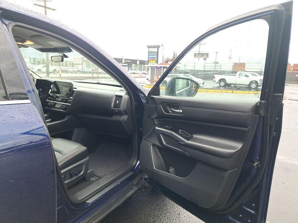 used 2023 Nissan Pathfinder car, priced at $31,232