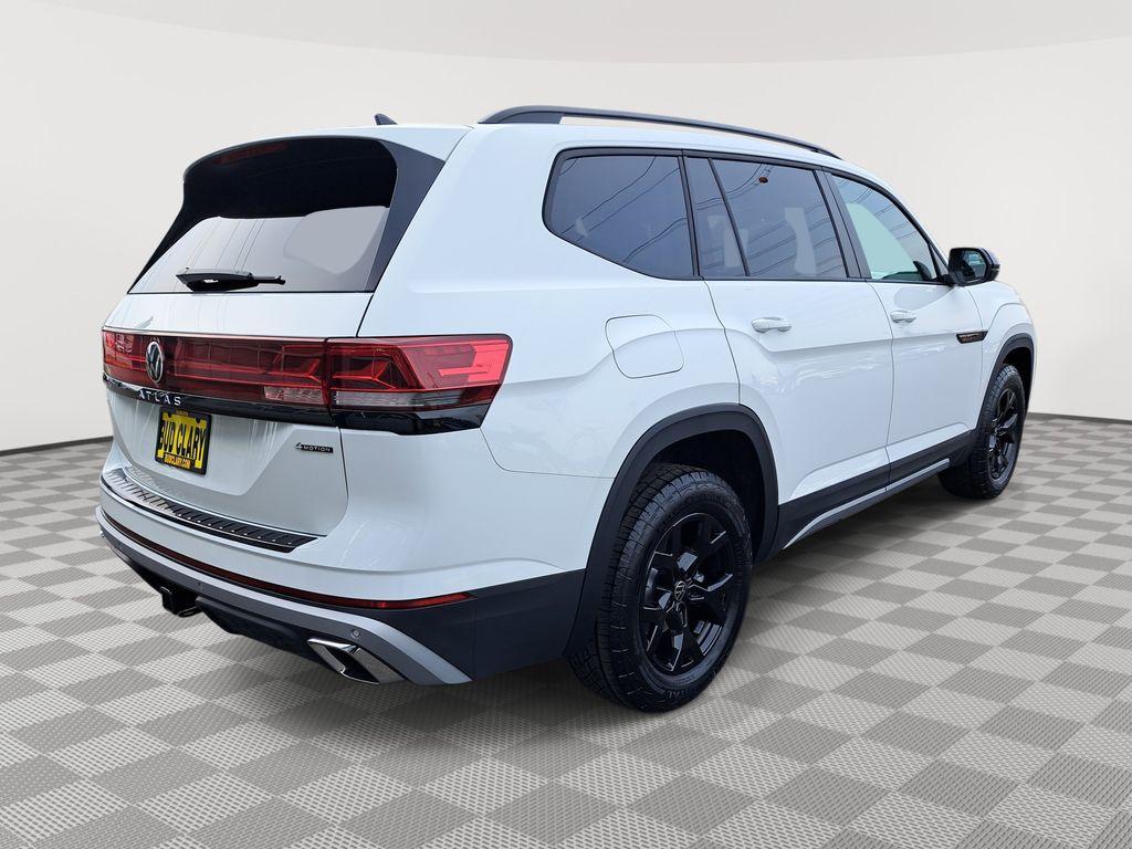 new 2025 Volkswagen Atlas car, priced at $40,997