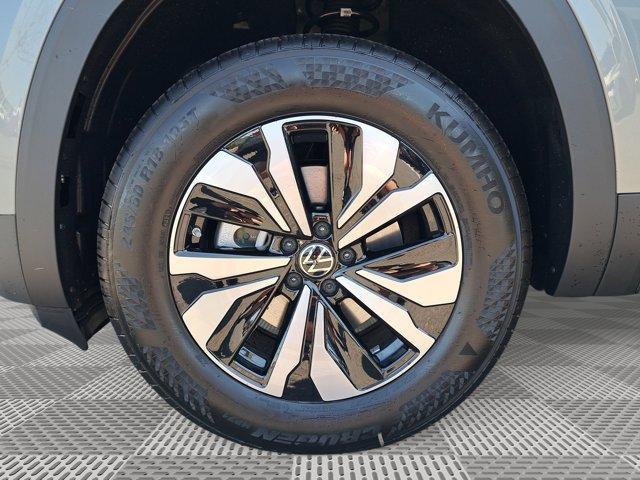 new 2025 Volkswagen Atlas Cross Sport car