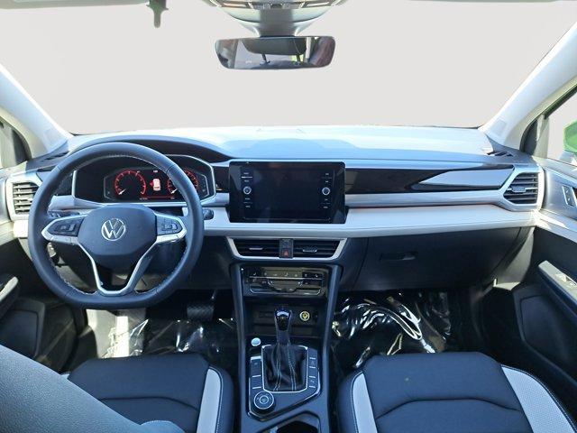 new 2025 Volkswagen Taos car