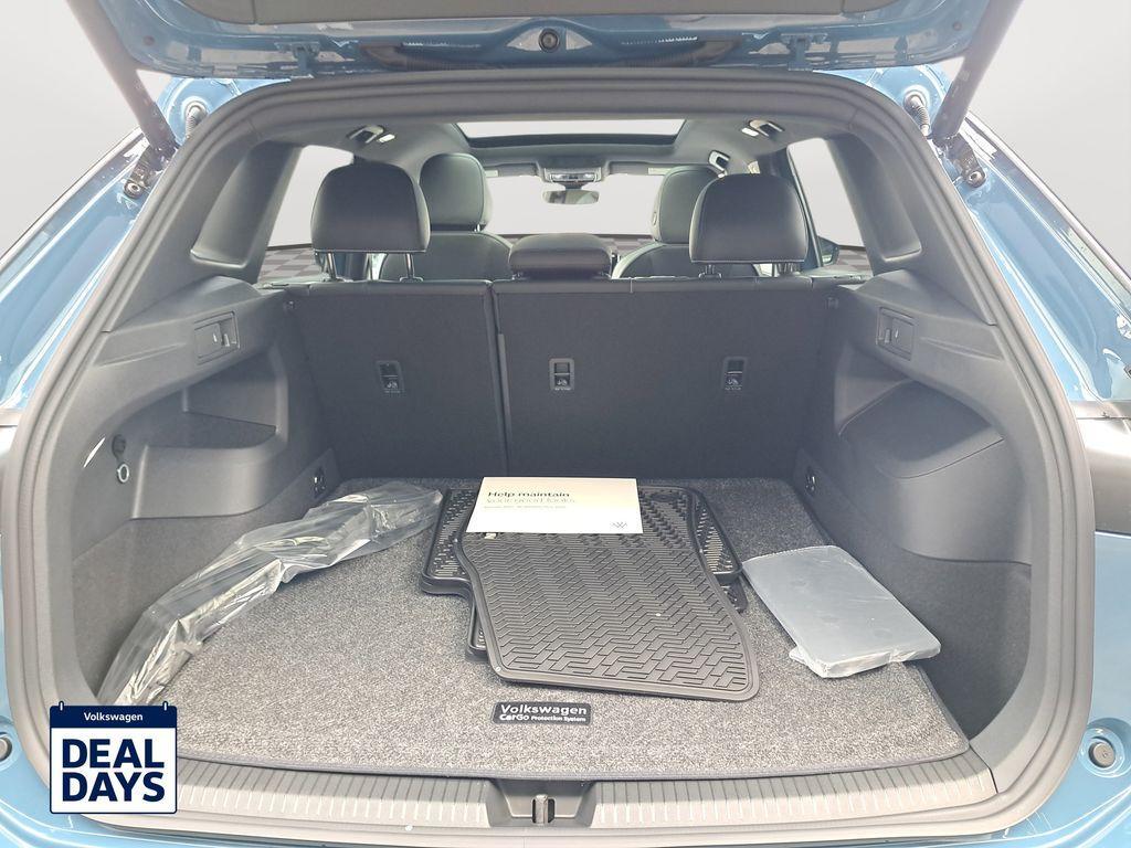 new 2025 Volkswagen Tiguan car, priced at $38,676