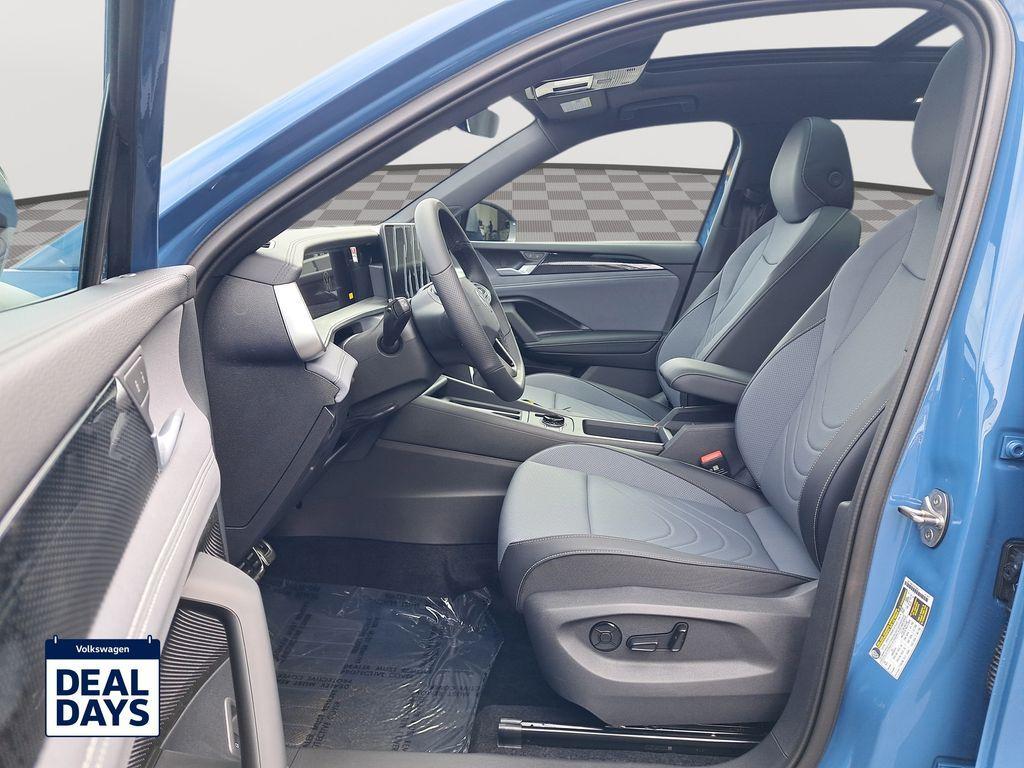 new 2025 Volkswagen Tiguan car, priced at $38,676