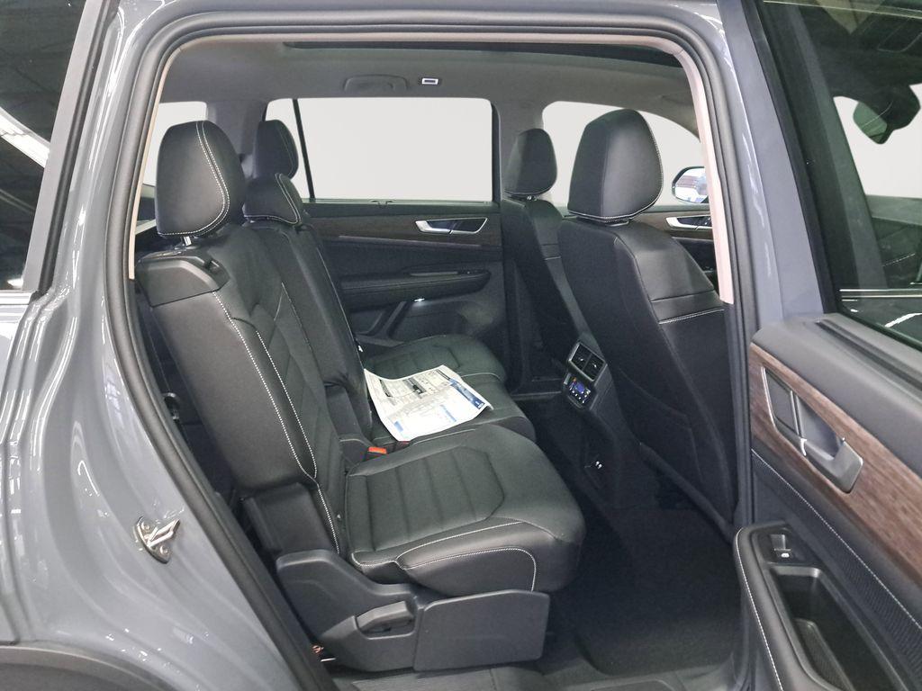 new 2025 Volkswagen Atlas car, priced at $48,316