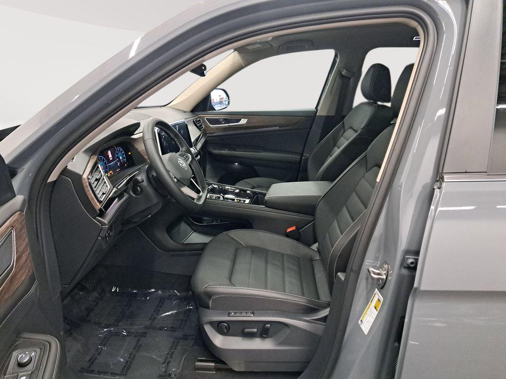 new 2025 Volkswagen Atlas car, priced at $48,316